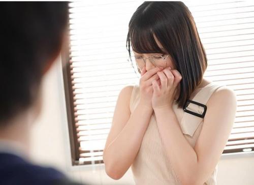 【NTR】最低だと分かっていたけど、目が悪い親友の彼女のメガネを壊してNTR。【架乃ゆら】
