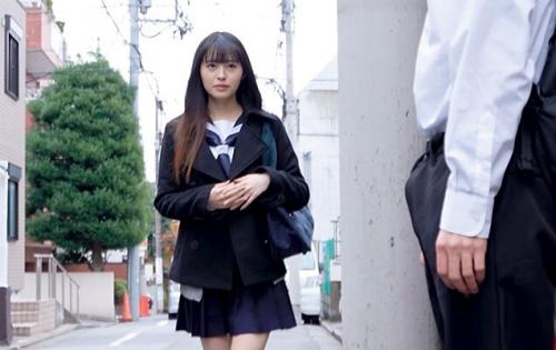 【美少女】好きだった女の子はオジサンたちとの乱交セックスをする変態でした。【柊木楓】