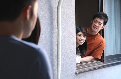【交換夫婦NTR】「では、月曜の朝まで入れ替わるという事で…。」隣に住む夫婦とパートナーを交換することに。【田原凛花】