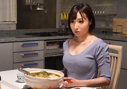 【人妻NTR「溜まってんだろ？たっぷり中に出してやる！」自慰行為を義父に目撃されて襲われた人妻！【岸えま】