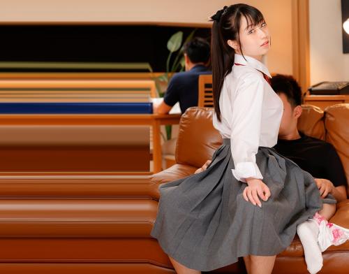 【義妹】「あっダメ！お義兄ちゃん…激しく突いたらバレちゃう…！」親にバレないようにスカートの中で挿入！