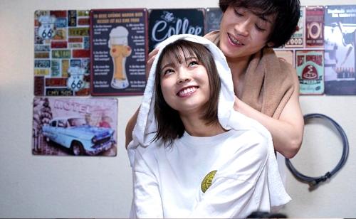 【イチャラブ】「お願い…もっとして…。」月に1度しか会えない遠恋中カップルのイチャラブエッチ！【戸田真琴】