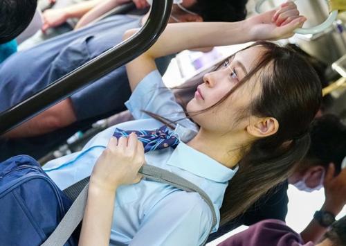 【痴漢レイプ】バスで集団鬼畜痴漢！2穴開発でレイプされた女子高生！