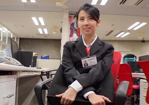 【SOD女子社員】「ハメ撮りの練習をさせて欲しい！」と頑張る先輩のためにカラダを張る新入社員OL！【柴崎明里】