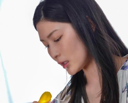 【特濃フェラ】「喉奥まで咥えたいの…♡」イヤらしくレロレロ舌なめずりしたり、じゅぽフェラしたり！【本庄鈴】