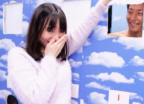 「彼氏のオチンチンど～れだ！？」チンポ当てゲームで当てられんかったら中出しNTRセックス