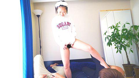 【素人】「…エッチしてるトコをみられたいんです…。」自ら応募してきた貧乳ロリと３Pハメ撮り中出しセックス！