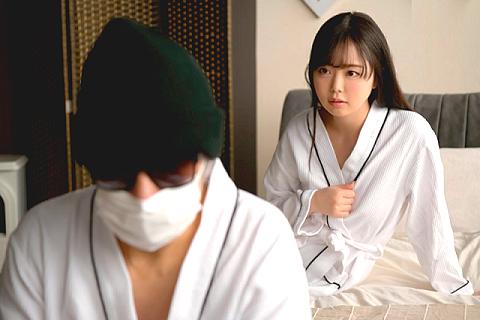 【娘の友達】「…あれ！？この子確か…。」パパ活援交アプリでまさかの娘の友達を発見！顔を隠し変装して会ってみた！【百瀬あすか】