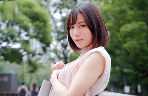 【旦那に内緒でAV体験】お酒を飲みながら旦那にも見せたことのないセックスをさらけ出す。【小西ひかる】