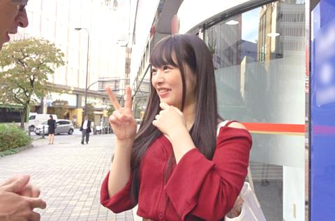 【素人ナンパ】「素股だけならいいでしょ！？」気持ち良くなった隙を見て入れちゃおう！ロリ系JDに中出しセックス！
