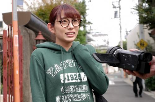 【デビュー】妄想大好きむっつりスケベの押しに弱いEカップ巨乳現役JDが生チンポでハメ撮りセックス！【綾瀬みな】