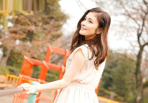 【熟女】「もっと激しくして欲しい…。」快感を求めて無我夢中で腰を振り乱す美熟女！【米倉穂香】
