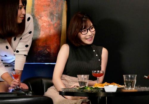 【NTR】「…裏切りの姿を見せつけてやる！」親友に彼氏を寝取られてしまった女が、寝取り屋に男を誘惑させ復讐を企てた！【深田えいみ】