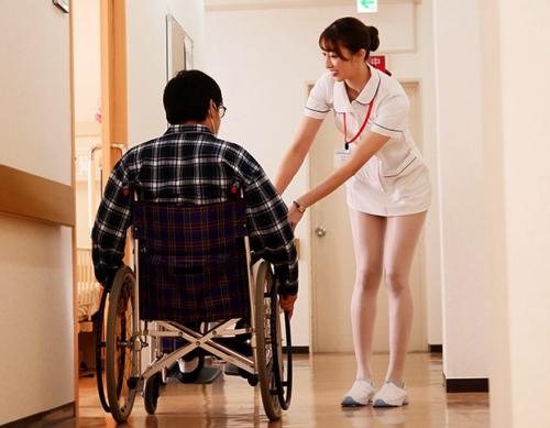 「股下3センチ美脚！！」ユニフォームの丈が短すぎるサービス精神あふれる痴女ナース！【星宮一花】