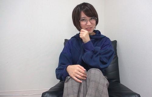 【素人】トロトロにされ巨根で絶叫イキさせられたちょいマニアックな文系女子！