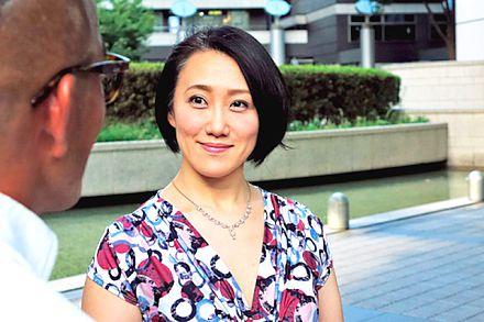 【人妻ナンパ】最初は戸惑っていたがピクピクとイキまくる42歳熟女とハメ撮りセックス！
