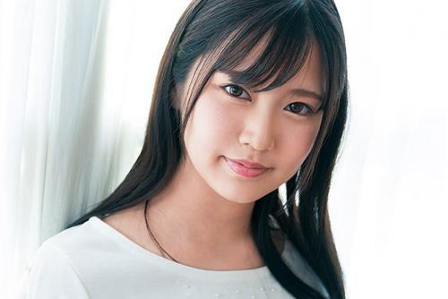 「揺れるEカップ巨乳とくびれのエロさ！」9頭身の超小顔FACEに美しき天然パイパン美少女！【川北メイサ】