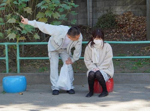 【家出少女レイプ】「…ここは危ないからオジさんの家に行こうね？」家出少女を監禁して犯す！いい人を装い巨乳少女をやりたい放題！【水卜さくら】