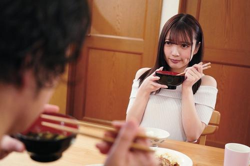 【彼女の妹】「…中に出してもらえないですか？」姉の彼氏を寝取る小悪魔ロリ妹！【日向理名】