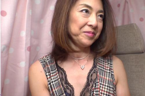 【人妻ナンパ】５３歳の熟女さんをナンパして車内でオマンコいじり！ホテルに移動してスレンダーボディに中出しセックス！