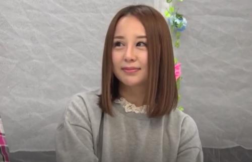 【MM便】男女の友人同士が興奮を抑えきれなくなりマジックミラー越しに中出しセックス！