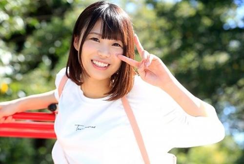 【デビュー】バイトを休んで飛行機で弾丸上京！JCみたいな無邪気さを持つ19歳女子大生がAVデビュー！【松井さあや】