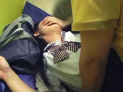 ＜個人 撮影＞女子高生の本物ハメ撮りがSNS上に拡散して話題！かわいいロリっ娘の神的SSSランクなエロ映像ｗ＜JK円光＞