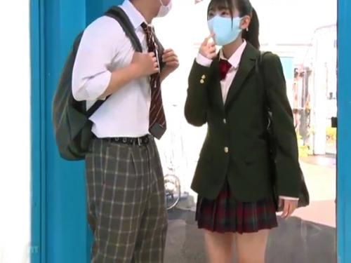 【マジックミラー号】彼氏の生チンポを当てる企画で間違えるロリ彼女…懲罰SEXへ！寝取られる現役女子高生【素人JKナンパ】