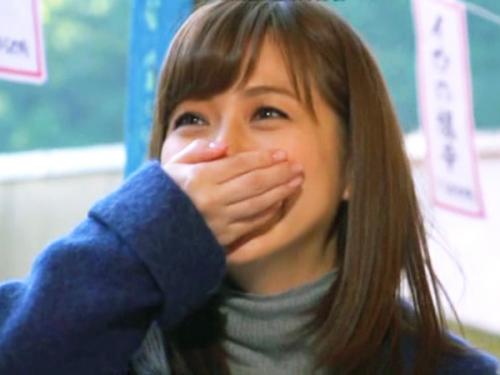 【美人妻】ボディラインがエロ過ぎるロリ顔の美熟女！「夫がいるからぁ…口説くのダメ///」浮かれ気分でセックスｗ【素人妻】