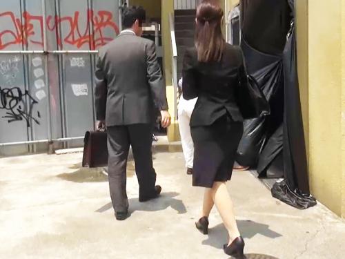 ＜セクシー美少女＞「中出しで賞金出るんですか？」新入社員のSSSランクOLに中年社員がゴム無し射精で種付けｗ＜素人動画＞