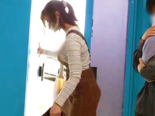 【MM号】美巨乳で超カワイイ奥様を人妻ナンパ！「生チンチン♡♡逝くぅーーーーッ」寝取られゴム無し膣内射精ｗ【NTR動画】