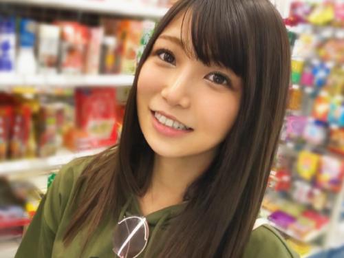 ＜素人ハメ撮り＞美巨乳で可愛いギャルをナンパ！「イクーーーーッ」最高ランクの顔に精子ぶっかけられるロリ美少女ｗ＜激カワ＞