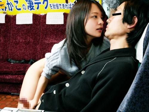 ＜激かわ＞「ほらぁぁ…我慢しなくていいのよ///」美パイパンなロリ少女のフェラテクを耐えると生中出しｗ＜素人ナンパ動画＞