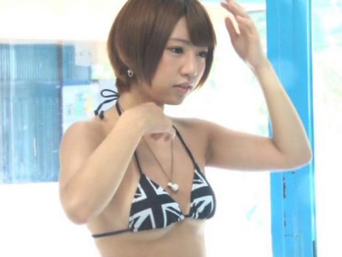 ＜MM号＞性的すぎるデカ尻に極細ウエスト！「彼女さん超かわいいｗｗ」ロリっ子に生挿入…中出しにも成功ｗ＜素人ナンパ動画＞