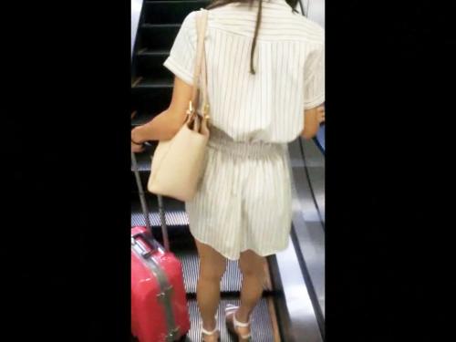 【個人 撮影】再生は自己責任な本物の痴漢動画！美少女の幼いワレメを刺激…快楽を与え続けるエロ職人の凄テクｗ【ロリカワ娘】