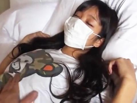 ＜個人 撮影＞数年前に削除された販売ページで中学生（JC2）と記載！ロリ妹を眠らせて睡姦レイプで膣内射精＜素人エロ動画＞