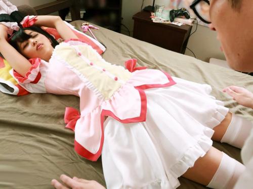 ＜レイプ＞アニオタでヒッキーだけどデカチンな兄貴が妹にコスプレを強制！美巨尻で美麗ワレメな現役の女子高生＜ロリマンJK＞