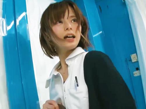 【MM号】「おちんちん気持ちいい♡♡」バチクソ可愛い無毛のロリマンコ看護婦に制服を着せたままセックスｗ【素人ナンパ作品】