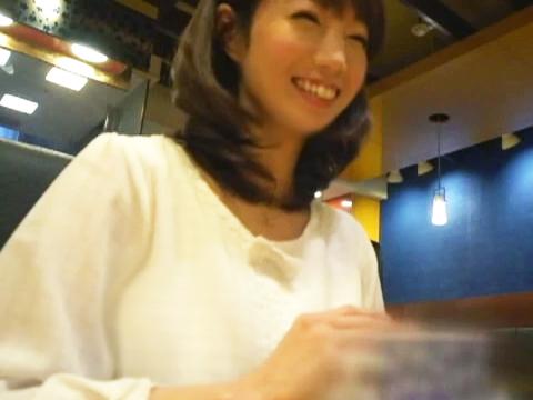 【人妻ナンパ】「生チンコで膣内射精♡♡興奮します///」トップクラスのエロすぎるプリケツ！不倫妻マジ可愛いｗ【ゆるふわ】