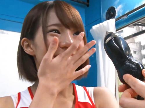 ＜マジックミラー号＞身体を動かすのが大好きな子の膣圧をMM車内で調査！ロリカワ娘に生挿入して膣奥に生中出しｗ＜素人企画＞