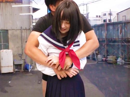 【マジックミラー号】「彼ピのおちんちん！違う人のだった///」セーラー服のロリ女子高生が寝取られて膣内射精ｗ【素人JK】