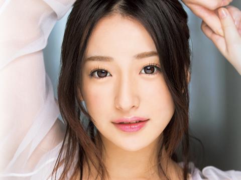 ＜えちえち体型＞有名な風俗店でナンバーワンだった嬢がAVデビュー！極上ナイスバディ…お笑い芸人の間でも人気にｗ＜初撮り＞