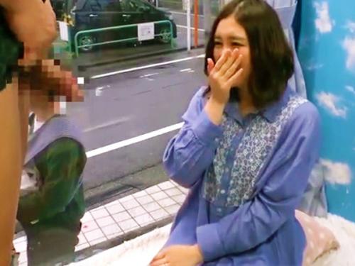 【マジックミラー号】美巨乳な三十路の美熟女を人妻ナンパ！「旦那がこっち見てます///」生チ○ポで中出しへｗ【素人NTR】