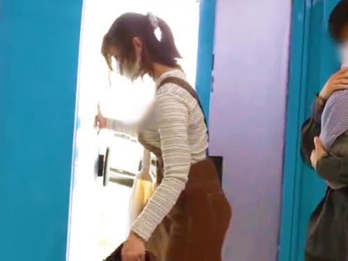 【MM号】美巨乳で究極カワイイ奥さまの人妻ナンパ！「デカチン凄い…イクーーーーッ」寝取られゴム無し中出しｗ【NTR企画】