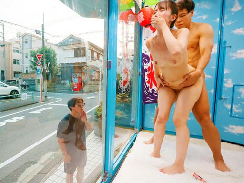 ＜マジックミラー号＞花火大会に向かう途中だったロリギャルをGetして浴衣野球拳！無毛ワレメに孕ませ中出しｗ＜素人ナンパ＞