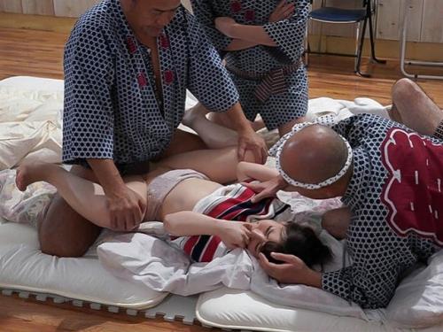 【人妻レイプ】町内会の祭り男たちに犯されまくった美人妻...祭りの準備に非協力的な夫が気づいた時は後の祭り...