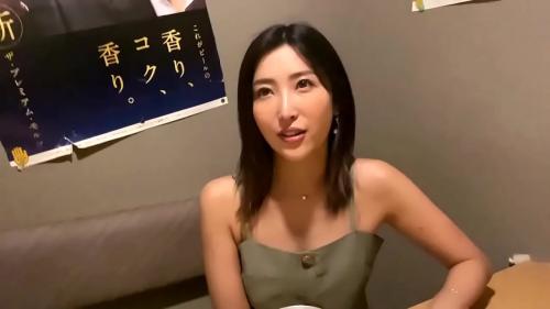 スレンダーで引き締まった巨乳褐色肌の美人お姉さんはキックボクサー！僕のチンコをベロでキックしてノックアウトさせる超舌テクニック！