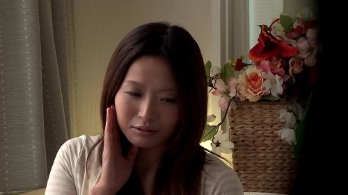 媚薬入りアロママッサージですっかり敏感ボディに変化した人妻　オイルタップリヌルヌルマッサージで身も心もリラックスして喘ぎ声出してピックンピックン♪