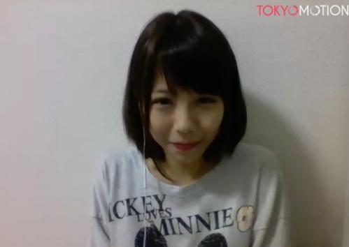 ライブチャットで可愛いお姉さんが自己紹介中♪　無料登録でタダでポイント貰ってすぐにオナ鑑できるエロいライブチャット！