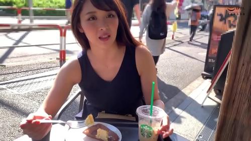 個人撮影　食欲＝性欲ッう事がよくわかるお姉さんの性事情　M字開脚オマンコクパァァ～で電マがクリトリスを弄ぶ！